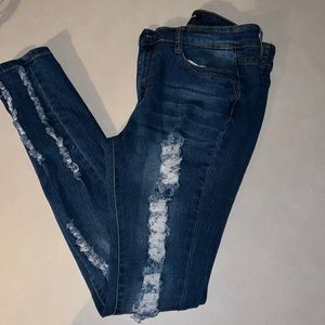 Stretchy Destructive skinny jeans